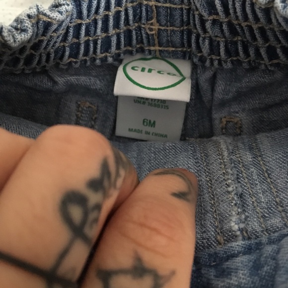 Girls clothes - Picture 5 of 8